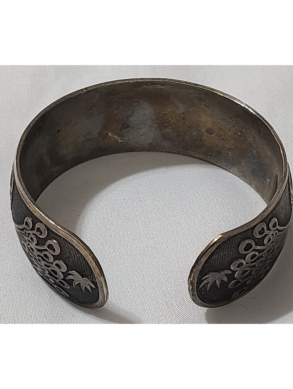 Vtg Chinese Export Silver Tone Peacock & Peony Wide Cuff Bracelet Etched Asian - Picture 3 of 8